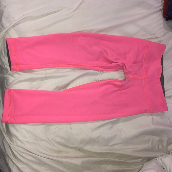 Lululemon wunder under reversible crop - Picture 2 of 3